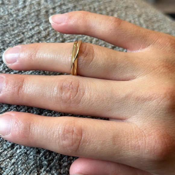 14kt stackable gold rings - Picture 6 of 7